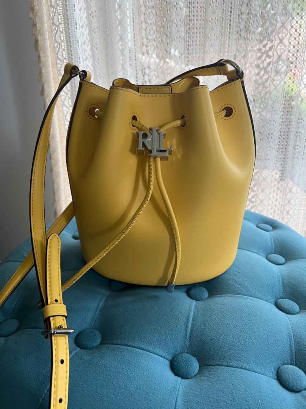 Ralph Lauren Leather drawstring bucket crossbody bag - Picture 2 of 13